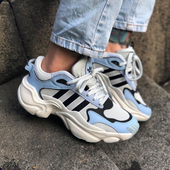 Adidas Magmur Runner Women’s - Picture 2 of 5